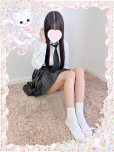 池袋リフレ・フェアリースターのかなちゃんの写真【制服コスプレ・美脚】