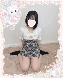 池袋 フェアリースター ひかりちゃん 私服 生足 女の子座り