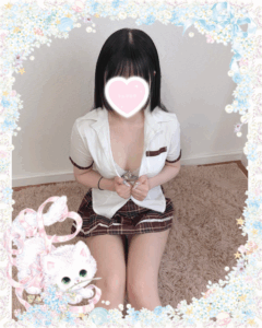 池袋 フェアリースター Hカップ ひかりちゃん 制服コスプレ 谷間アップ