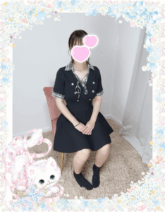 池袋 フェアリースター らいちちゃん 私服 座りポーズ