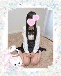 池袋リフレ・フェアリースターのしあんちゃんの写真【制服コスプレ・女の子座り】