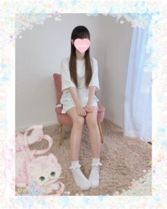 池袋リフレ・フェアリースターのしあんちゃんの写真【私服・生足】